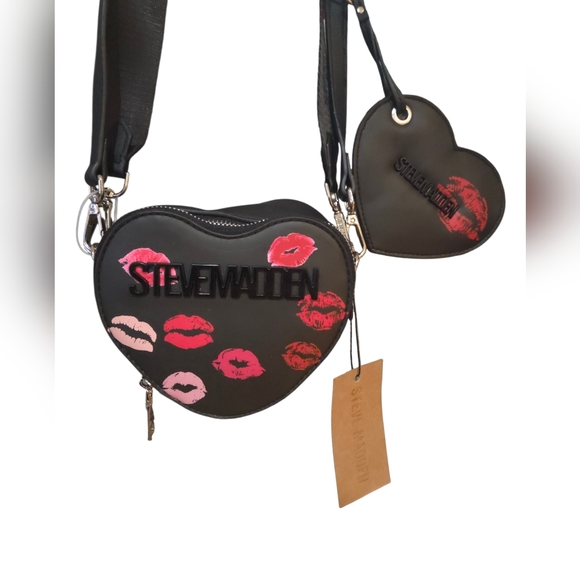 Steve Madden Handbags - Steve Madden NEW 4pc Sm Heart Shaped Crossbody Bag Valentine Kiss Brosi Lips